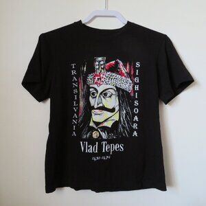 Vlad Tepes the Impaler Dracula Transylvania Black T-shirt Women's Small